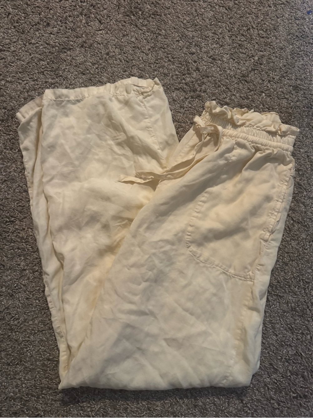 Pale yellow drawstring elastic pants